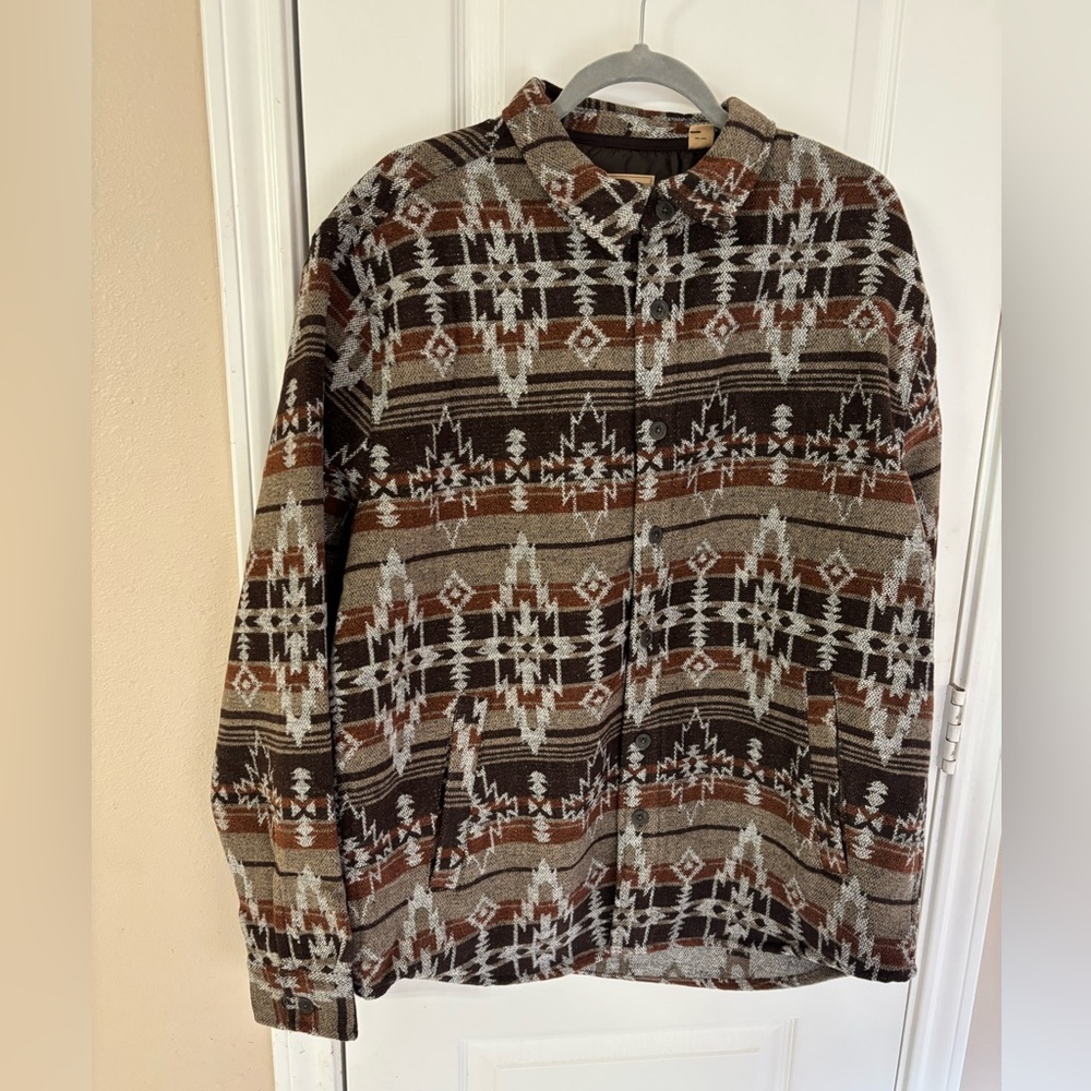NWT XL Weatherproof Men's Aztec Pattern Cardigan Shacket Sweater Brown and Gray - Picture 2 of 4